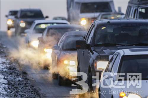 汽車冒藍(lán)色尾氣是怎么回事