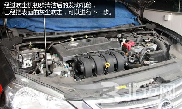 汽車發(fā)動機(jī)艙如何清洗